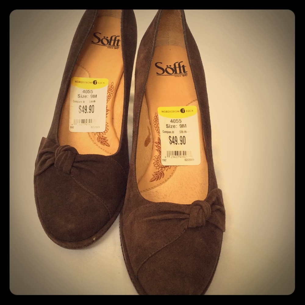 High heel shoes